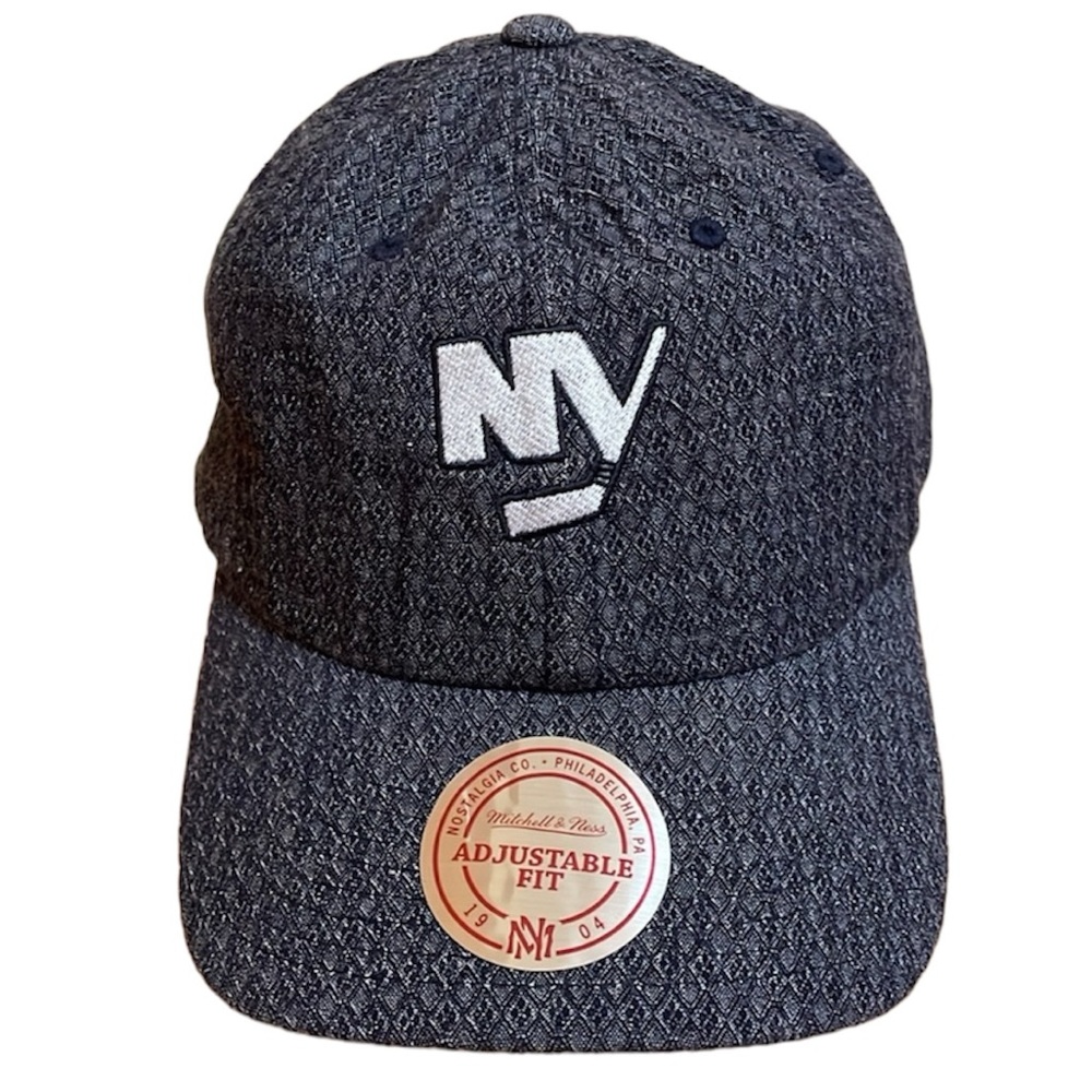 Mitchell & Ness NHL New York Islanders Cap Hat (Brand New)